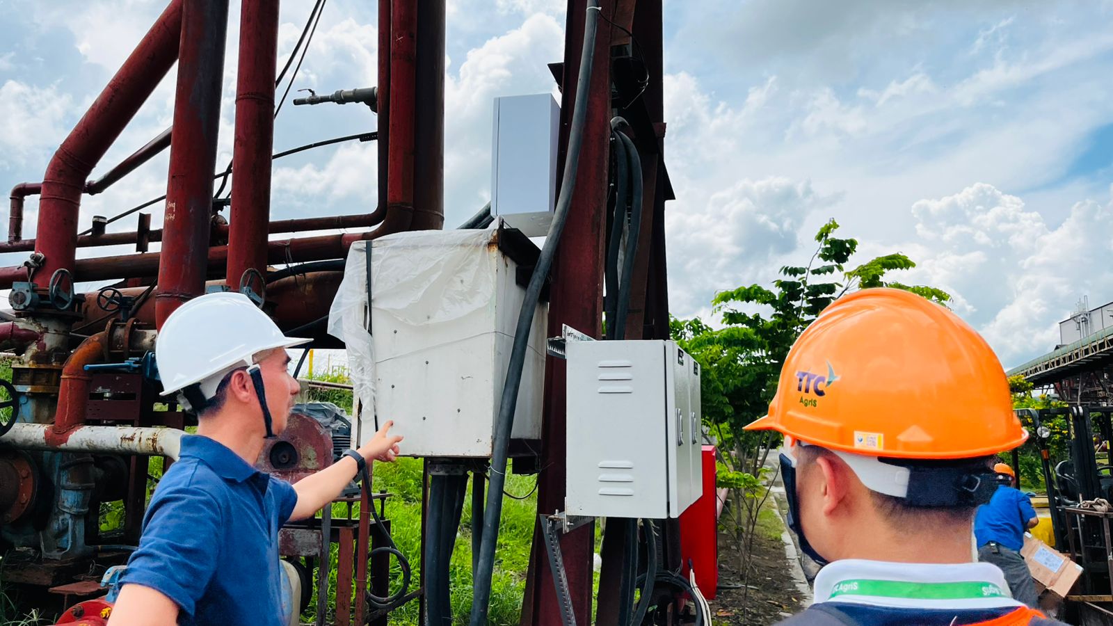 Reviewing the installed gateway and enclosure on site